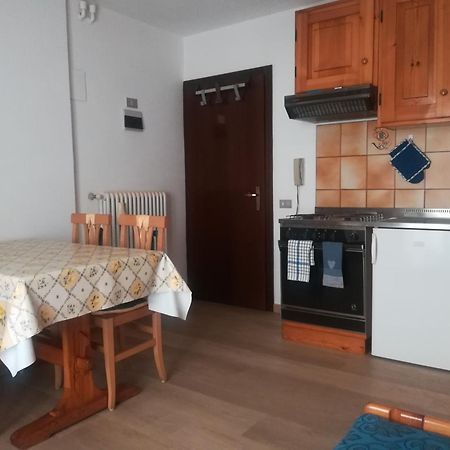 Appartamenti Abetaia Dimaro Habitación foto